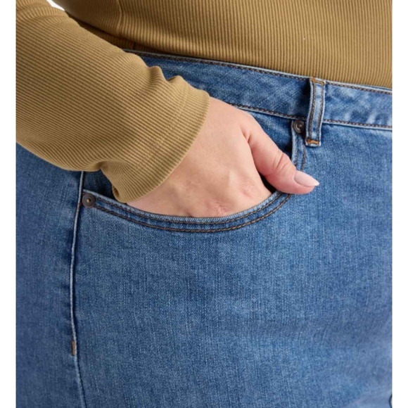 Classic Blue Denim Skirt - Picture 5 of 9